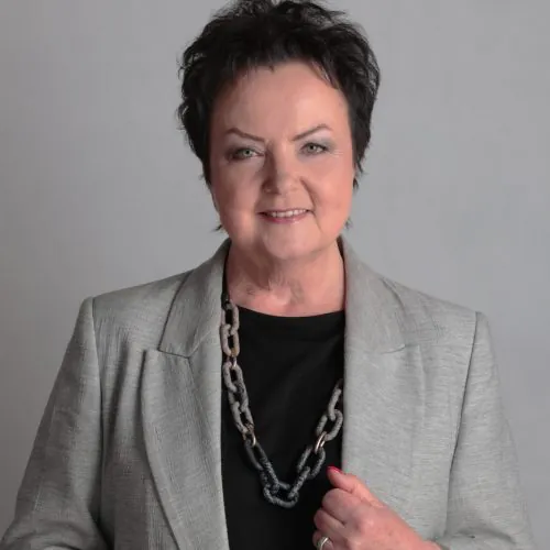 prof Ewa Kołodziejek (6)-min